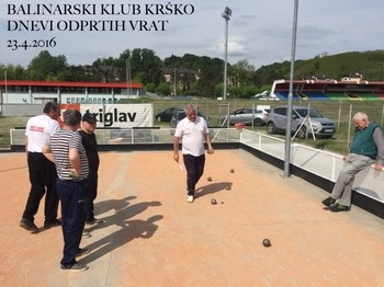 Neži zlato, Janu in Tini bron v Udinah